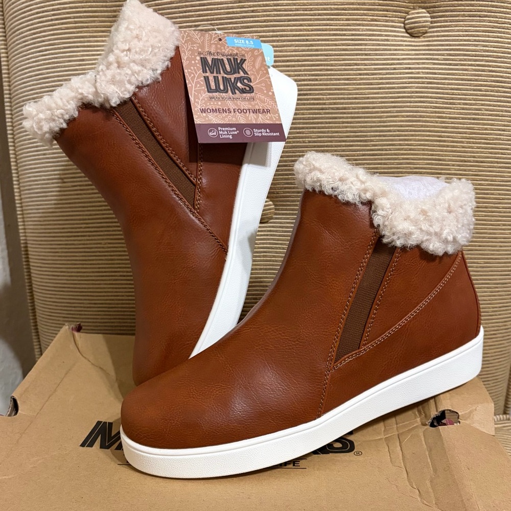 NWT MUK LUKS Women’s Montana Water-Resistant Big Sky Booties - Size 8.5 - Picture 4 of 16